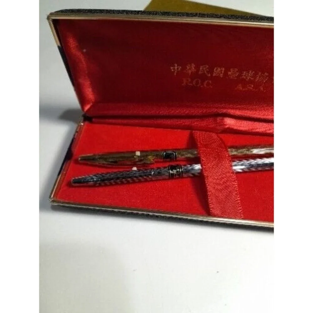 Vintage Pen Set, Republic Of China Amateur Softball Association, Gold/SilverTone